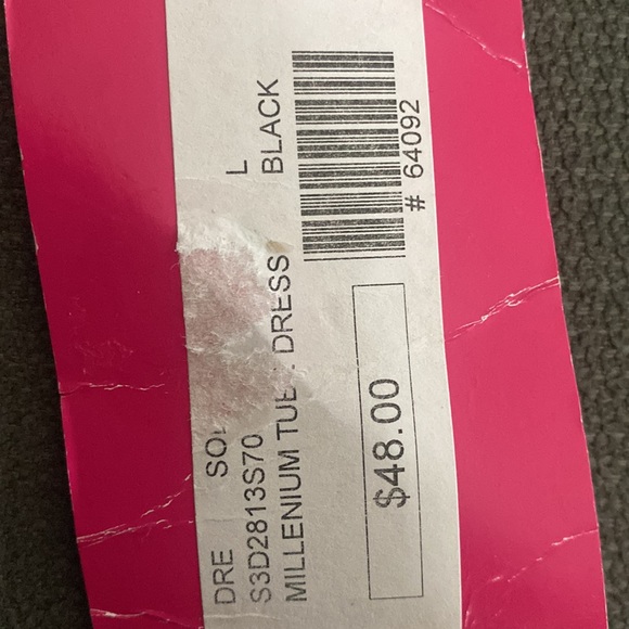 Perfect Little Black Dress!  Just the right amount of spandex for a classy fit. - Picture 7 of 7